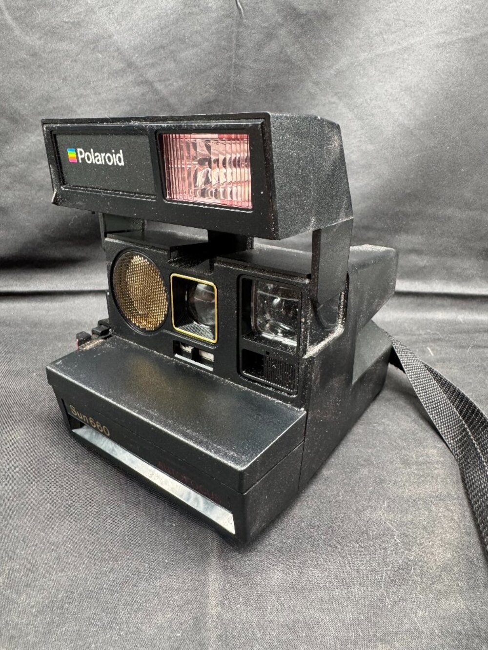 Vintage Polaroid Autofocus 660 Instant Film 600 Land Camera with Strap